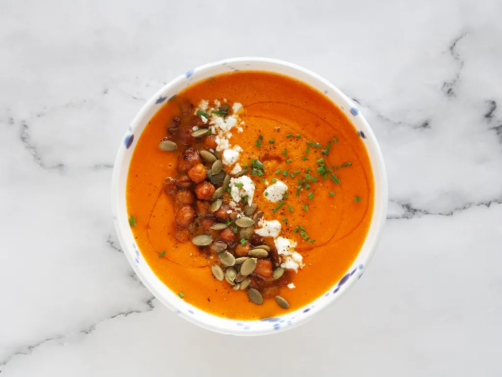 Crema de calabaza y garbanzos asados
