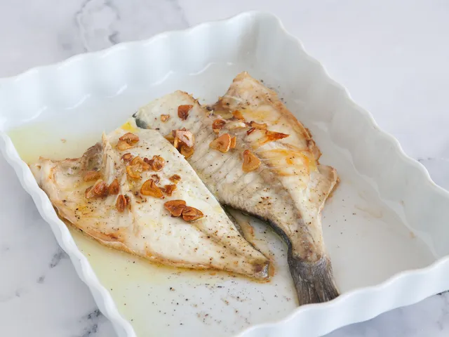Dorada a la espalda