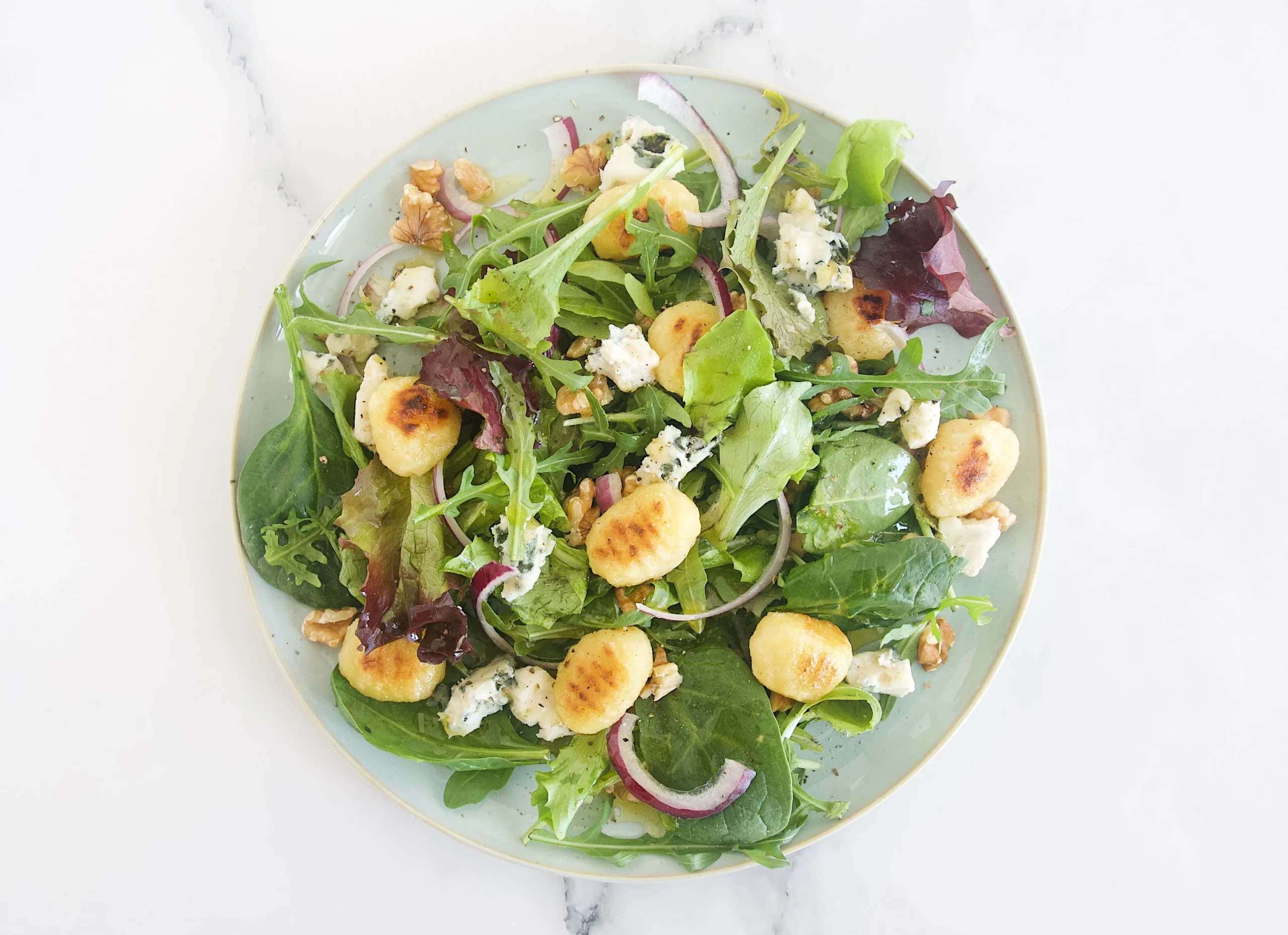 Ensalada fresca de ñoquis