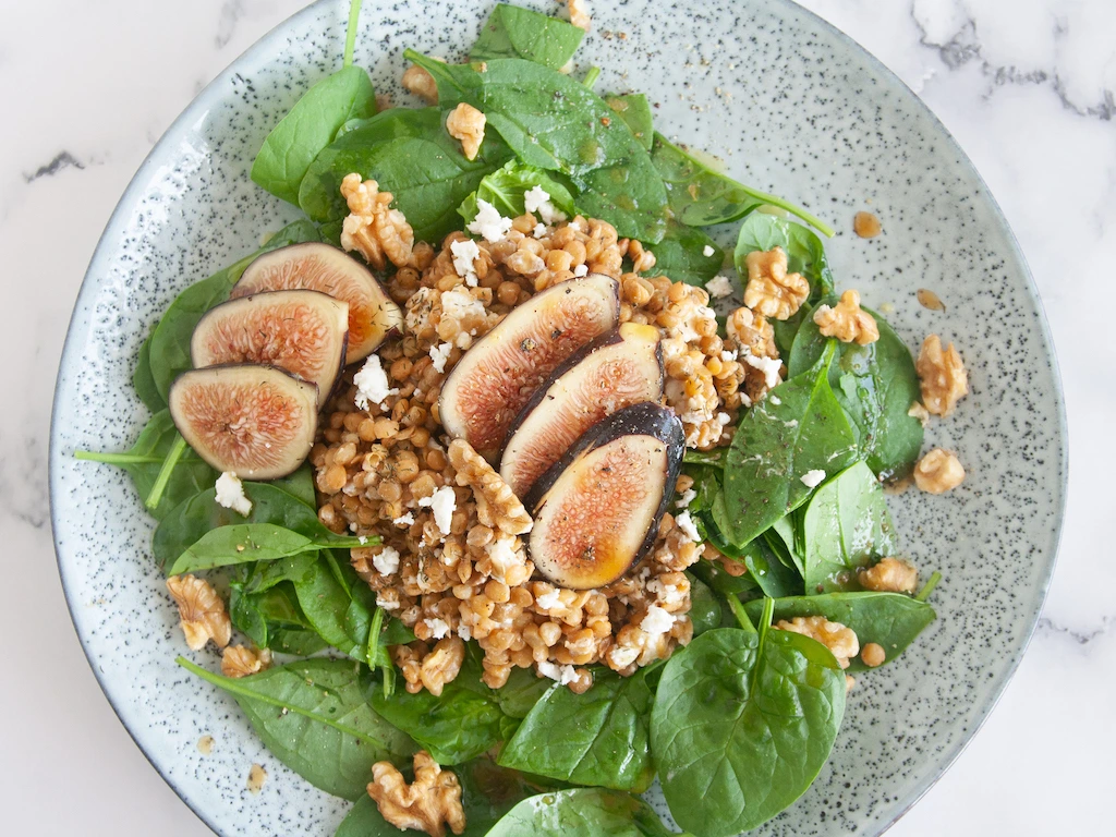 Ensalada de Lentejas y Espinacas con Higos y Queso de Cabra