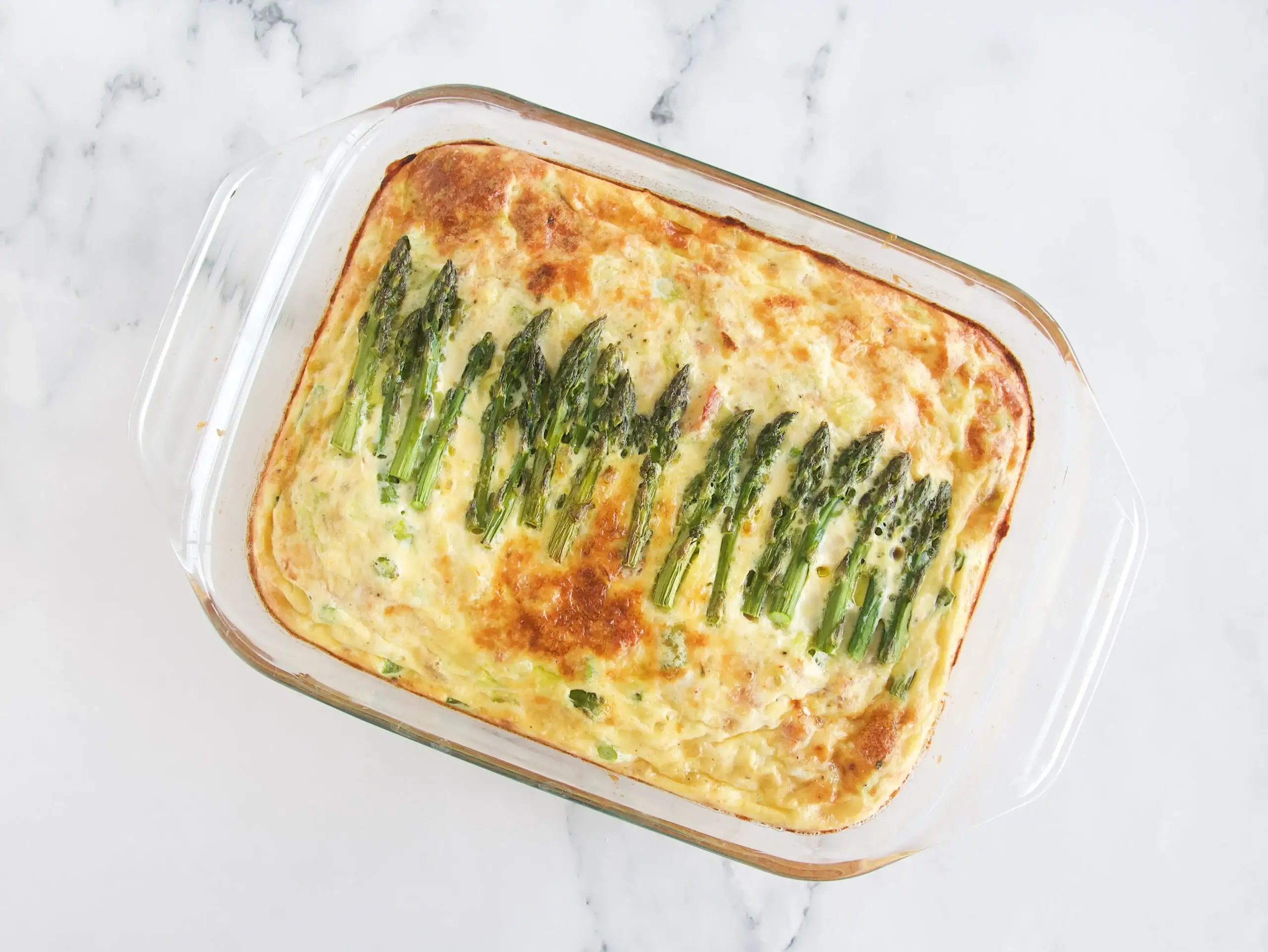 Frittata de espárragos, puerro y ricotta con jamón