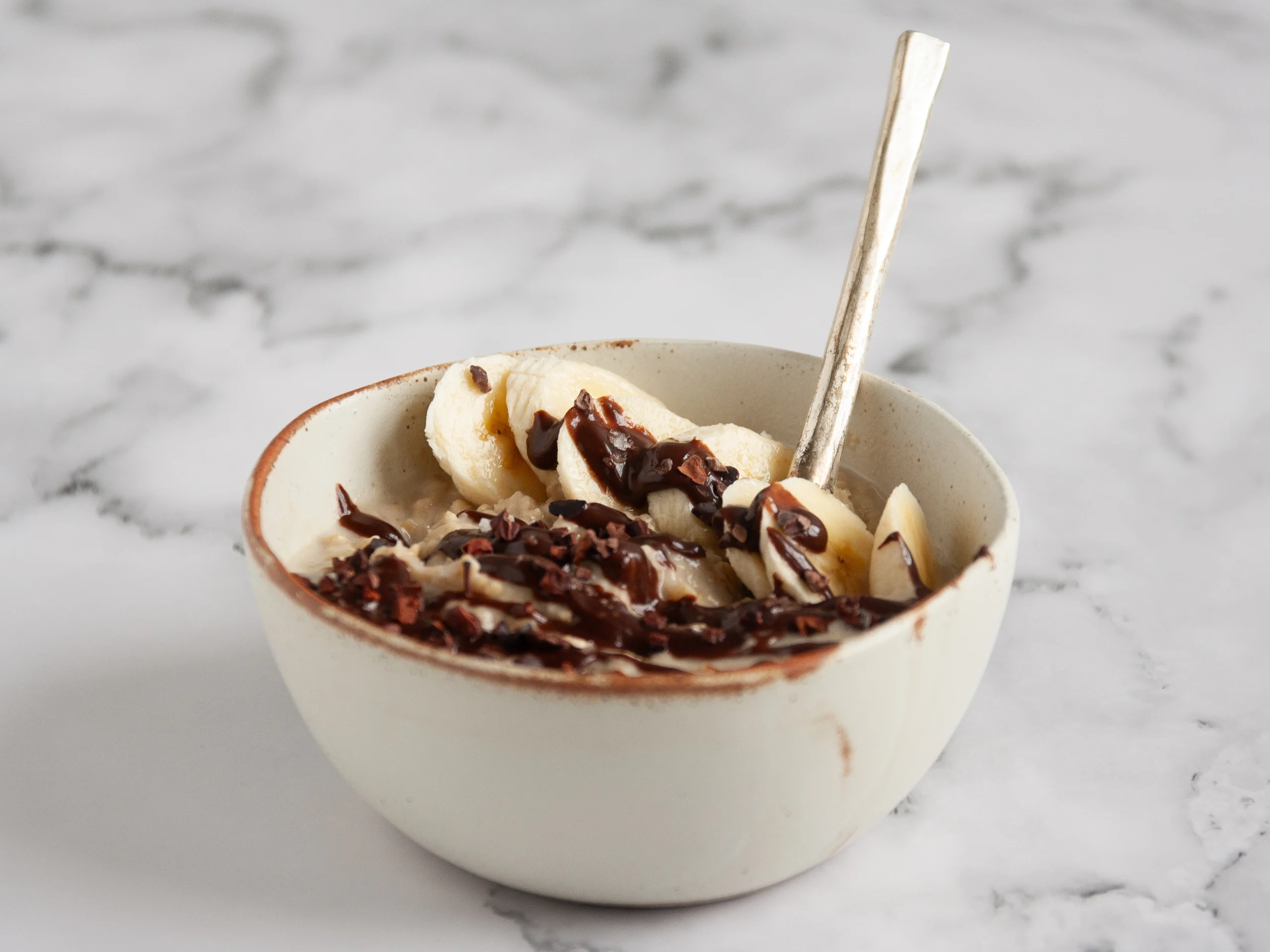 Gachas de plátano caramelizado y chocolate salado