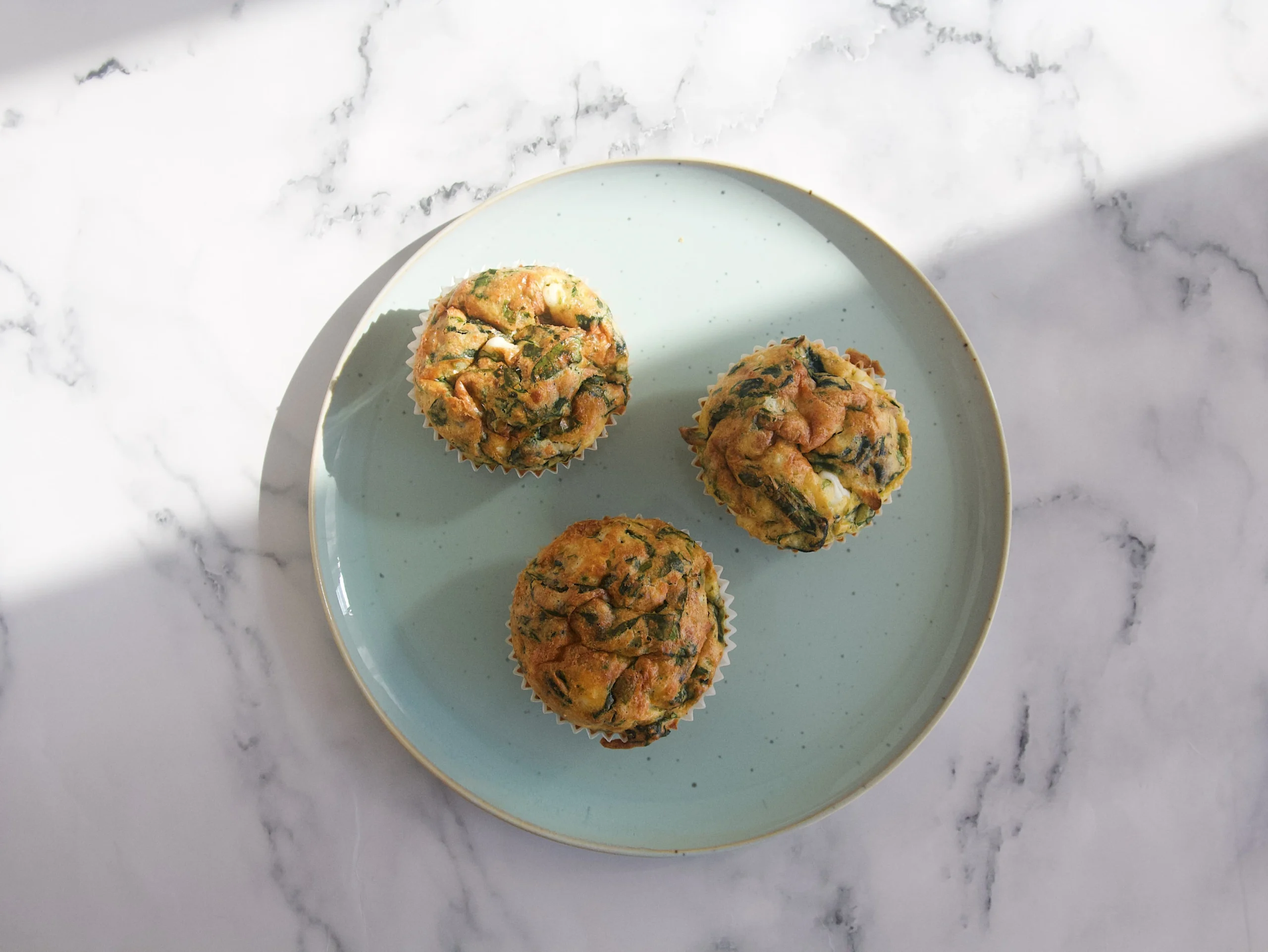 Muffins saladas de espinacas y requesón