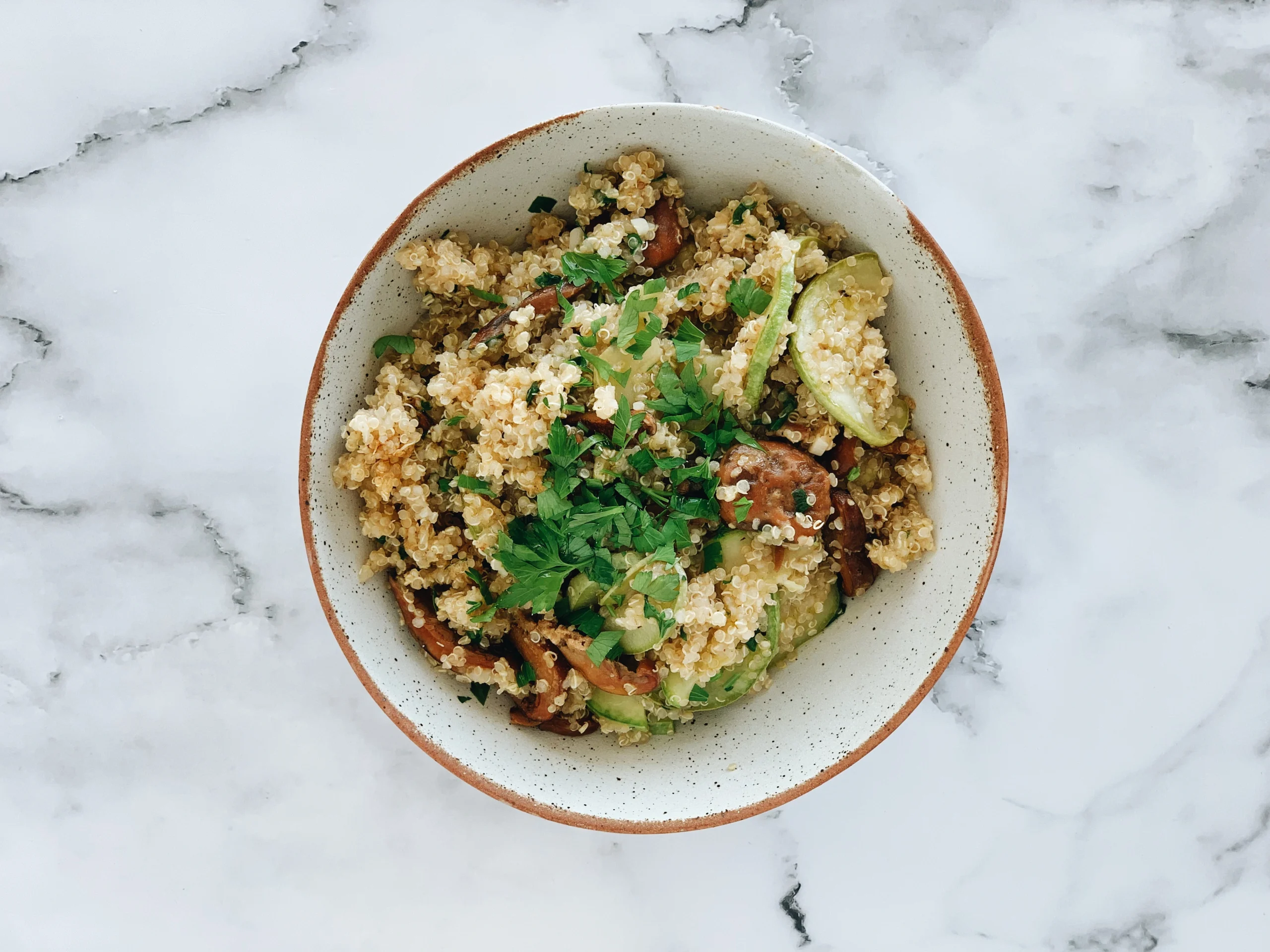 Quinoa con setas y calabacín a la mostaza