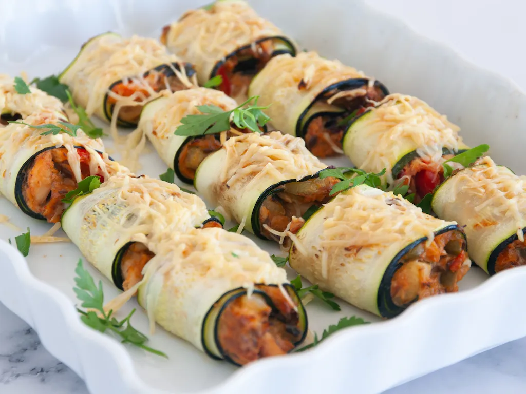 Rollitos de calabacín y caballa gratinados
