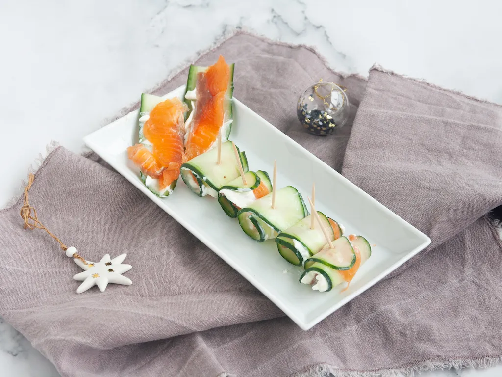 Rollitos de pepino, salmón y queso