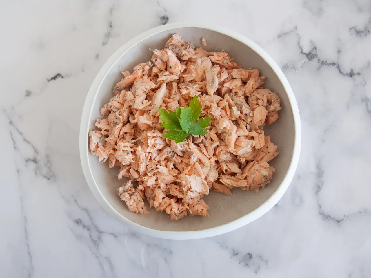 Salmón para ensaladas y sándwiches