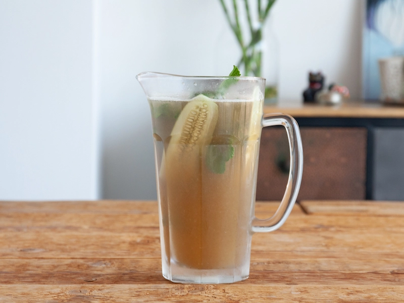 Té verde helado con pepino