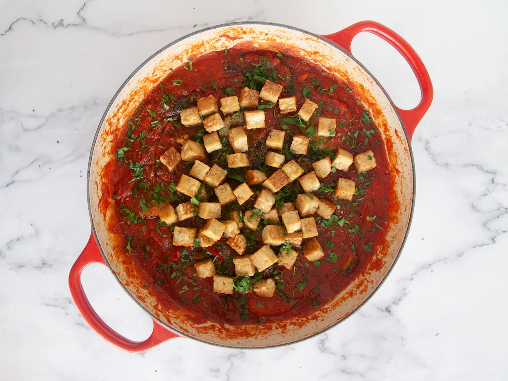 Verduras mediterráneas con tempeh